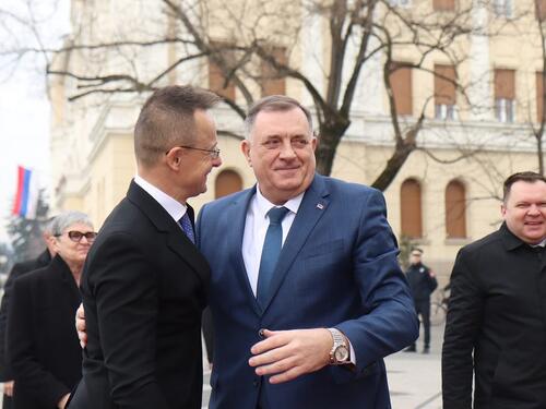 Sijarto zbog magle nije sletio u Sarajevo, stigao u Banjaluku