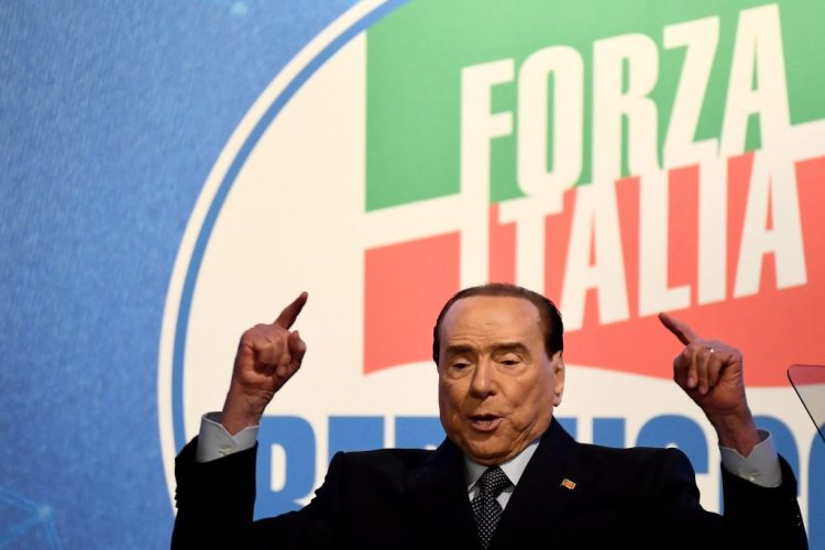 Silvio Berlusconi najavio povratak na političku scenu