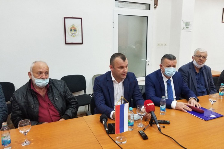 Simić i Janjić odustali od kandidature i podržali Grujičića