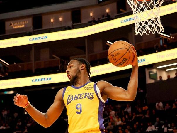 Sin LeBrona Jamesa debitovao za Lakerse, imao je groznu statistiku