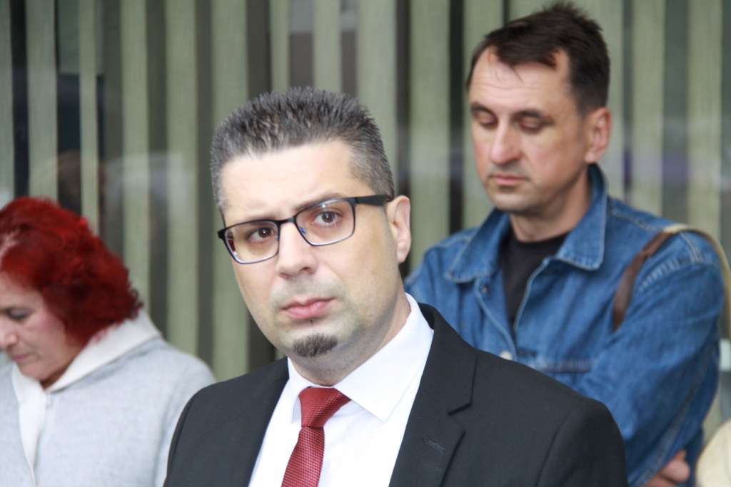 Sinanović: Treba poštovati sudsko rješenje i vratiti na posao komesara ZDK Rusmira Šišića