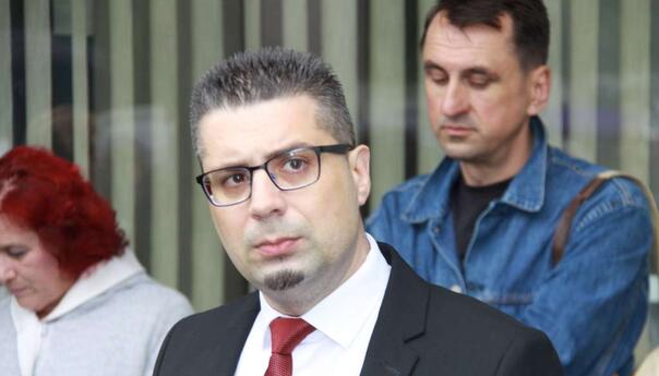 Sinanović: Treba poštovati sudsko rješenje i vratiti na posao komesara ZDK Rusmira Šišića