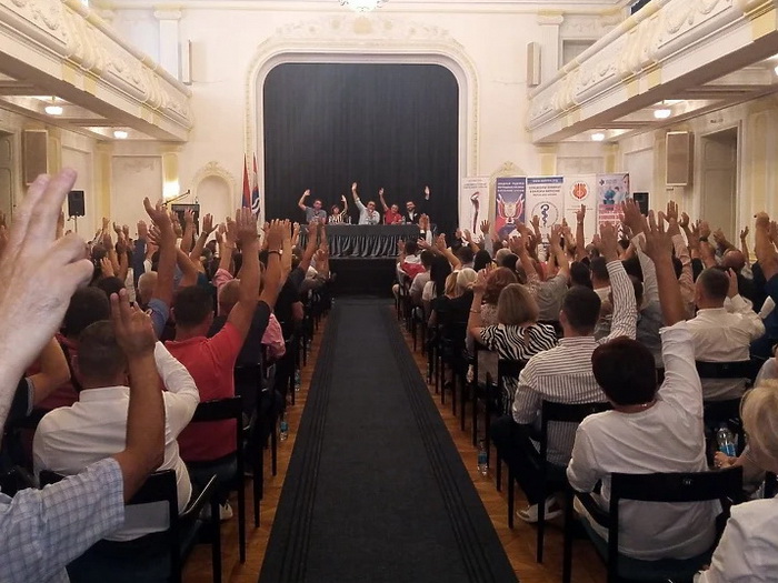 Pet sindikata najavilo velike proteste u RS-u