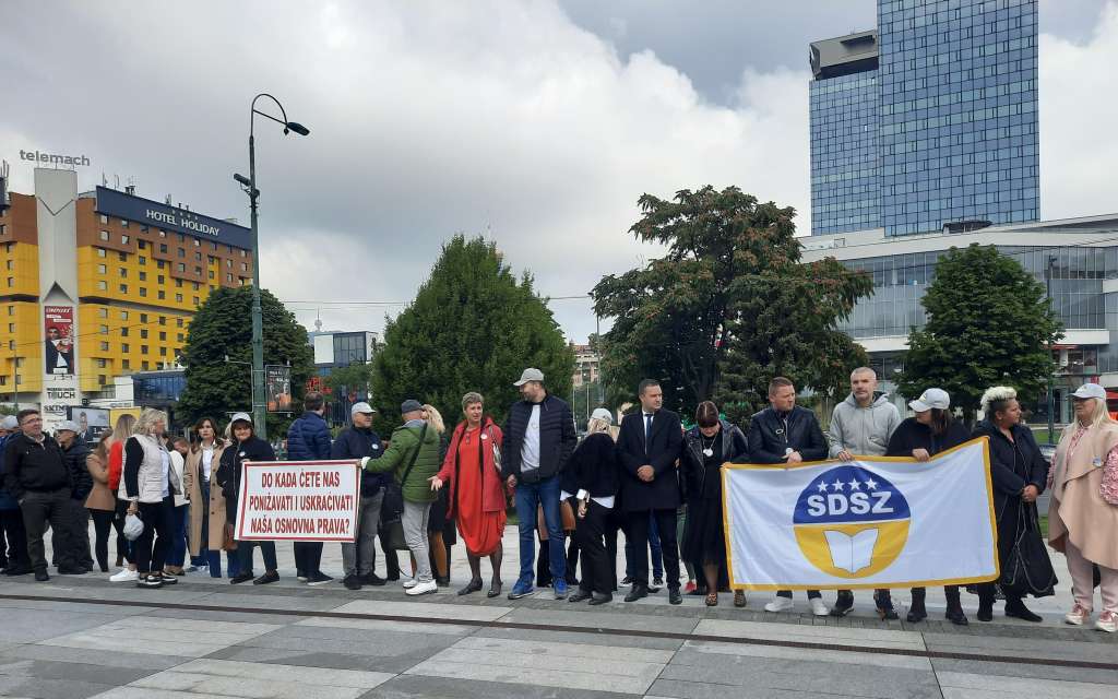 Sindikat državnih službenika traži kolektivni ugovor i povećanje osnovice za plaće