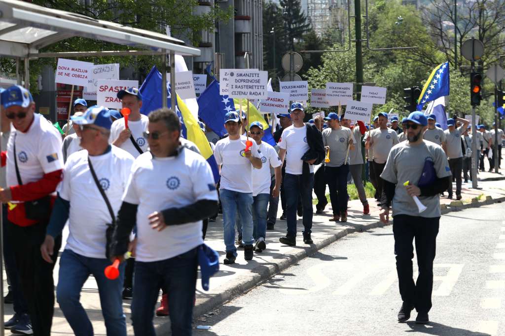 Sindikat metalaca FBiH organizirao protesnu prvomajsku šetnju