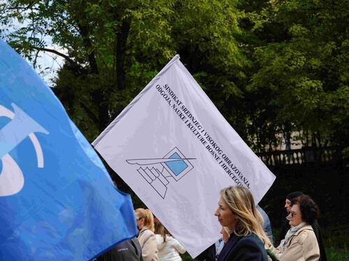 Sindikat obrazovanja KS: Vlada prekršila kolektivne ugovore