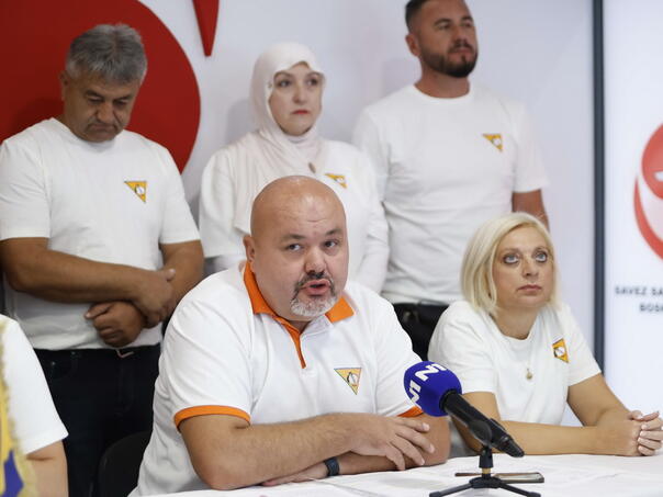 Sindikat osnovnog obrazovanja KS: Otkazuje se štrajk upozorenja, protesti i generalni štrajk