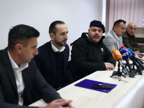 Sindikat traži prijem radnika na neodređeno vrijeme u školama i vrtićima u KS