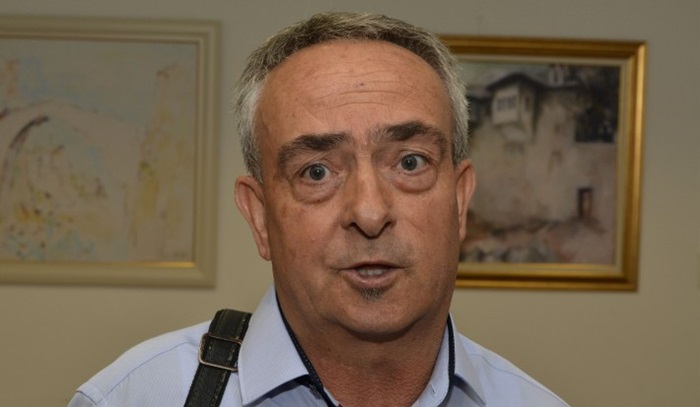 Sindikata učitelja HNK: Projekt 'Jedan predmet - jedan udžbenik' nelogičan