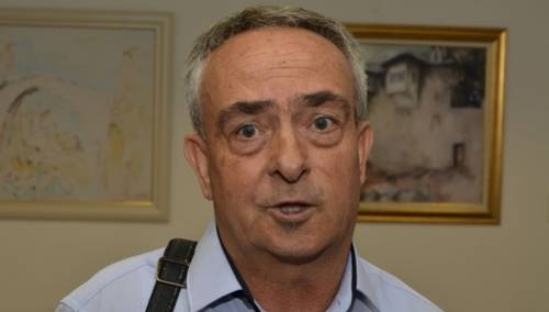 Sindikata učitelja HNK: Projekt 'Jedan predmet - jedan udžbenik' nelogičan