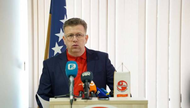 Sindikati ne odustaju od Zakona: Minimalna plata 1.000 KM