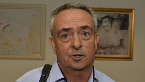 Sindikati osnovnog i srednjeg obrazovanja pozivaju Vladu HNK-a na razgovor