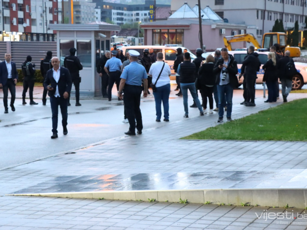 SIPA dostavila izvještaj protiv više lica koja su spriječila hapšenje Dodika
