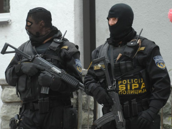 SIPA: Dvije osobe uhapšene zbog krijumčarenja ljudi