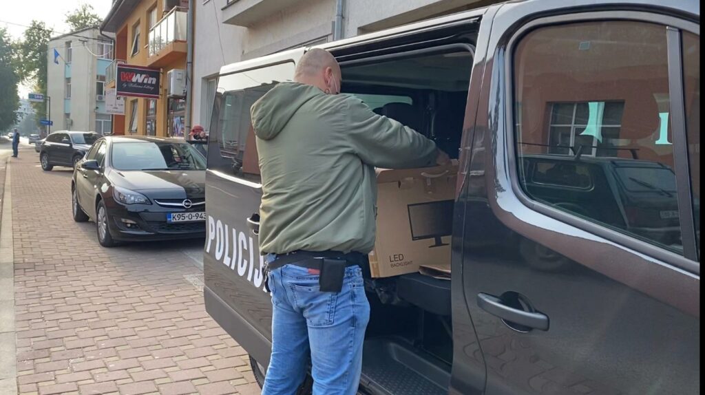SIPA traga za Asimom Kamberom, izuzeti dokazi iz stana