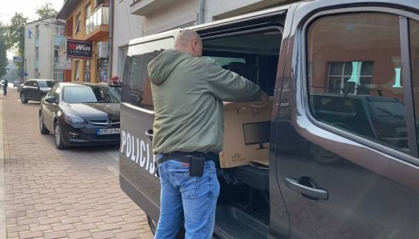 SIPA traga za Asimom Kamberom, izuzeti dokazi iz stana