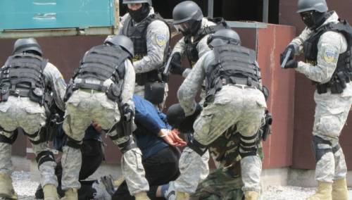 SIPA uhapsila jednu osobu, oduzeta droga i oružje