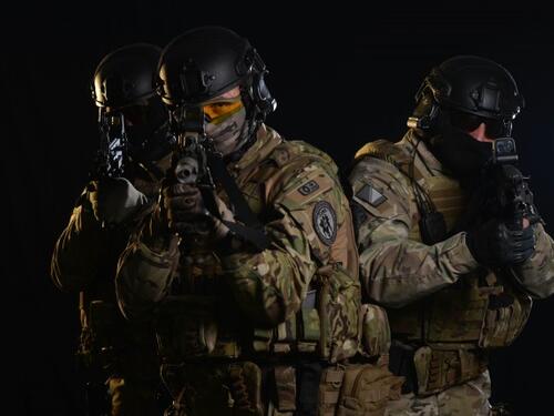 SIPA upala u migrantski centar Lipa: Privremeno ograničena sloboda kretanja korisnicima