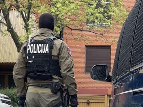 SIPA "pretresa" u tri grada: Na meti trgovci ljudima