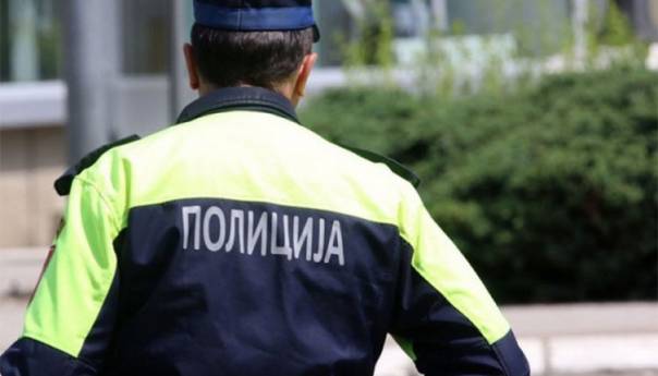 Uhapšen muškarac u Šipovu koji je suprugu ubio sjekirom