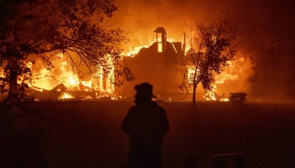Šire se požari u Kaliforniji, evakuirano preko 175 hiljada ljudi