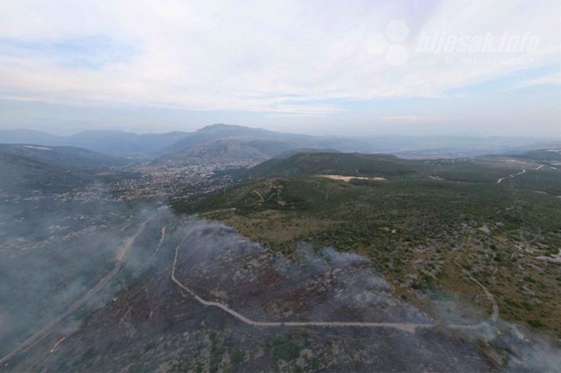 Širi se požar nadomak Mostara, vatrogasci na mukama