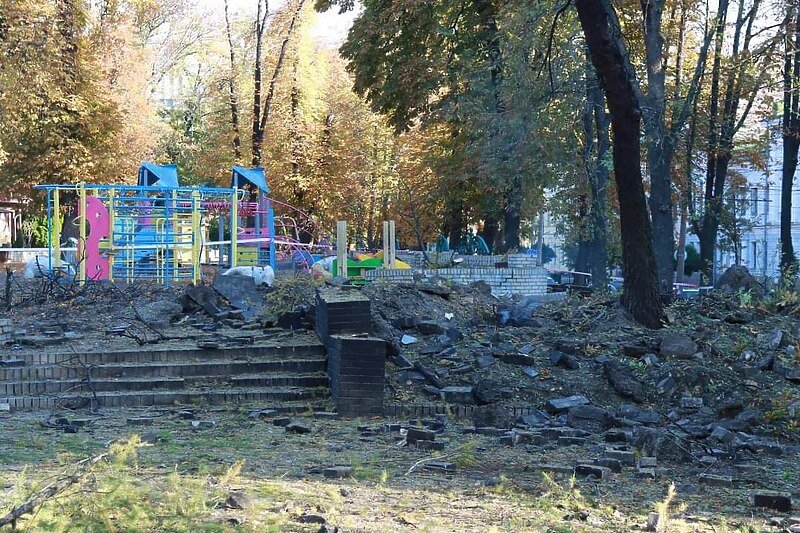 Širi se snimka: Raketa pogodila dječje igralište u Kijevu