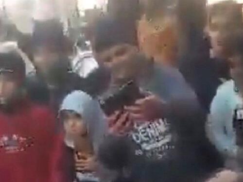 Sirijci Asadovog čovjeka vezali za stablo, djeca ga udarala