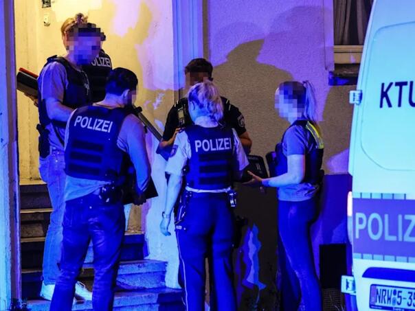 Sirijac u Njemačkoj nasmrt izbo partnericu, djeca sve gledala