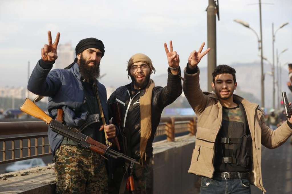 Sirijski pobunjenici pomilovali vojnike Assadovog režima