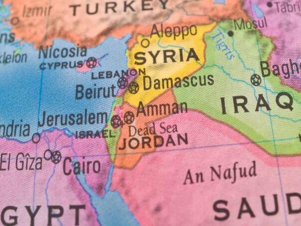 Sirijski pobunjenici zauzeli četvrti grad i ugrožavaju Asadovu vladu