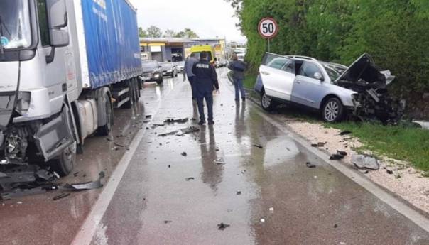 Široki Brijeg: U sudaru ozlijeđene četiri osobe
