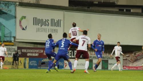 Široki izdržao sa igračem manje i slavio veliki trijumf nad Sarajevom