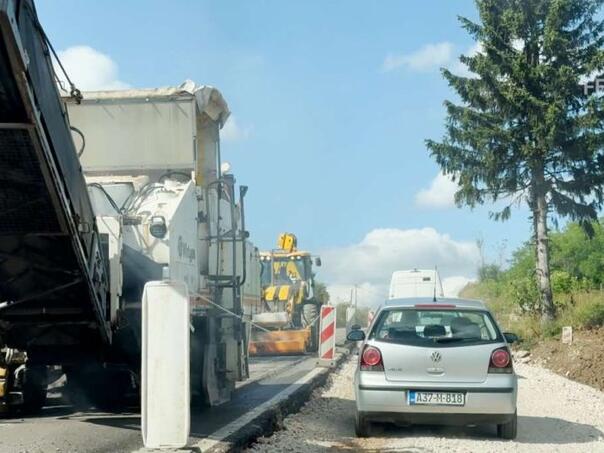 Širom BiH oprez zbog poledice na putevima, radovi se izvode na brojnim dionicama