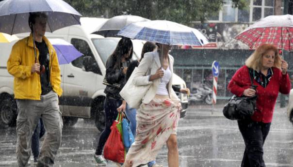 Širom BiH sutra mogući prolazni pljuskovi sa grmljavinom