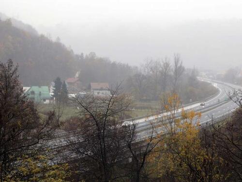 Širom Bosne magla, pretežno sunčano na planinama