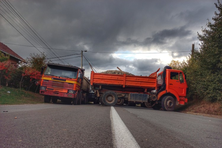 Situacija mirna: Uklonjene barikade u Sjevernoj Mitrovici i Zvečanu