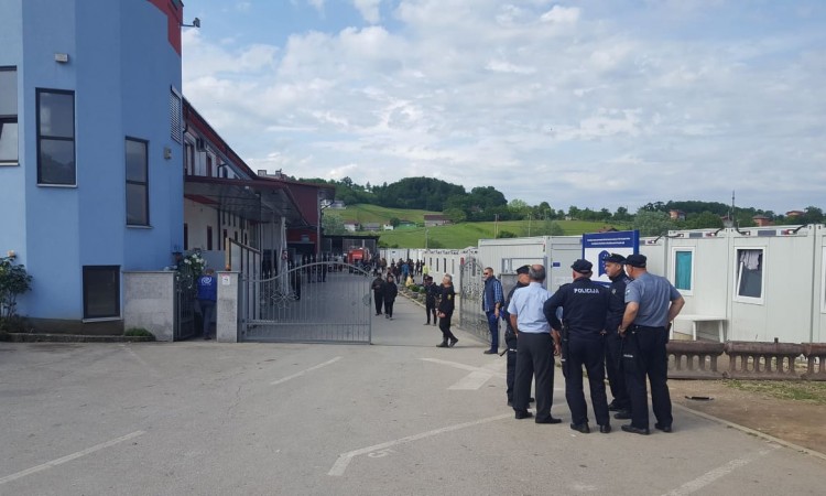 Situacija s migrantima u Velikoj Kladuši uslovila pojačane policijske kontrole