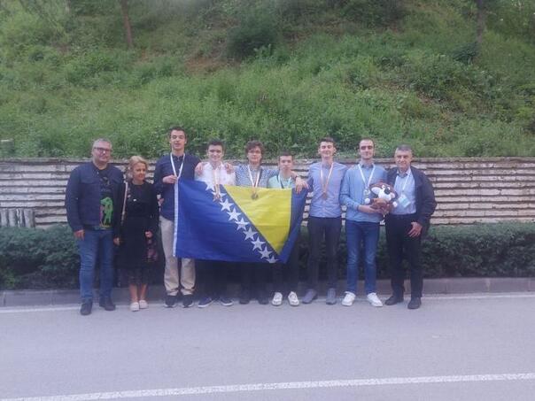Sjajan rezultat bh. matematičara, iz Bugarske se vratili sa pet medalja