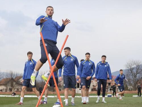 Sjajna atmosfera u Butmiru: Zmajevi u punom ritmu