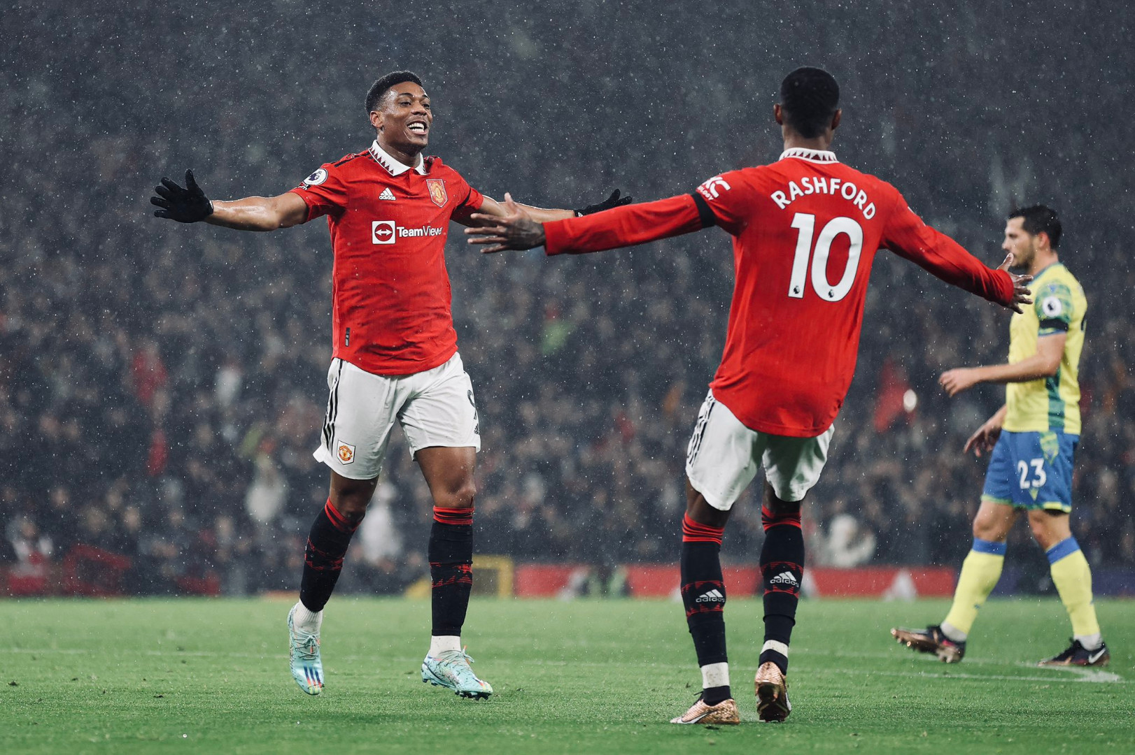 Sjajni Rashford donio pobjedu Unitedu i približio ga Ligi prvaka