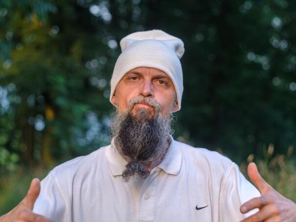 Sjećate li se Dr. Zoa? Spremio je pjesmu na temu o kojoj do sad niko nije repao