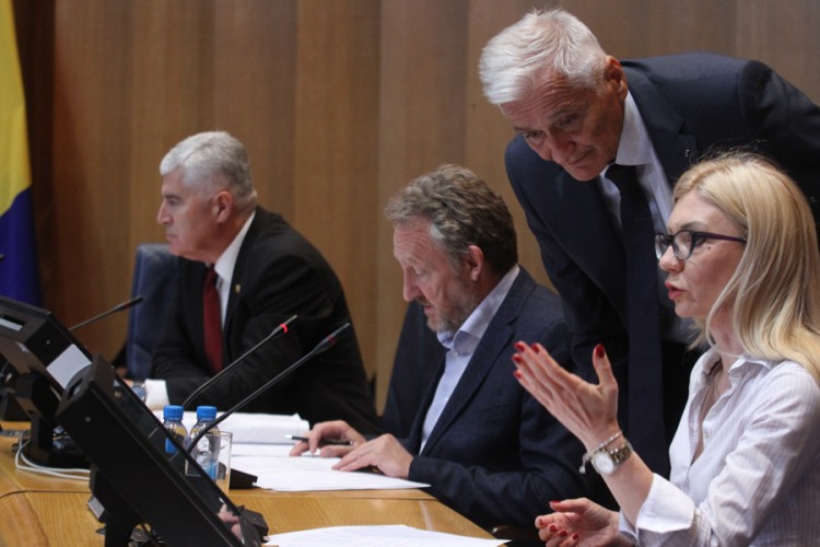 Sjednica Doma naroda: 'Dan D' za ukidanje akciza na gorivo