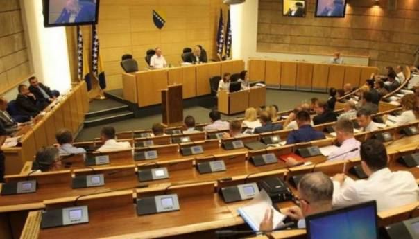 Sjednica Doma naroda Parlamenta FBiH, odata počast Salki Bukvareviću