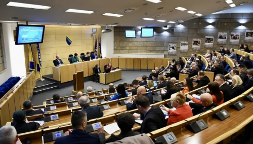 Sjednica Parlamenta FBiH nakon odluke Schmidta