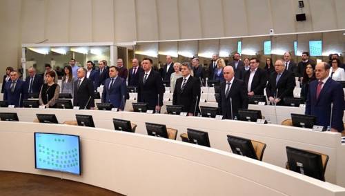 Sjednica Parlamenta počela burno, iz RS-a najavljene blokade