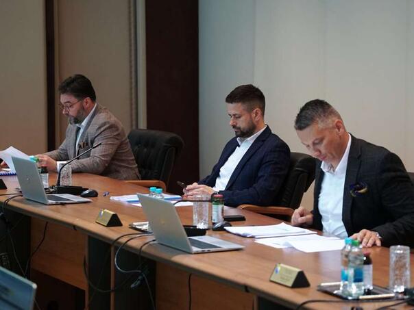 Sjednica Vijeća ministara BiH zbog bojkota ministara iz RS-a pomjerena za ponedjeljak