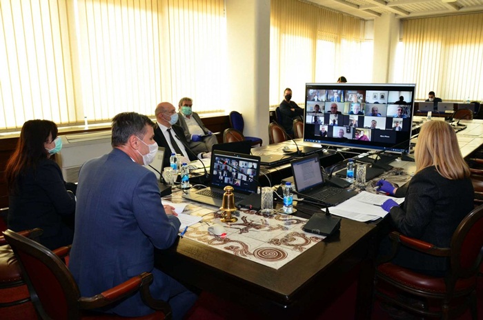 Sjednica Vlade FBiH večeras, Pehar podnosi izvještaj