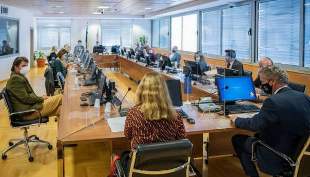 Prekinuta sjednica VSTV-a, pozlilo uposleniku Sekretarijata