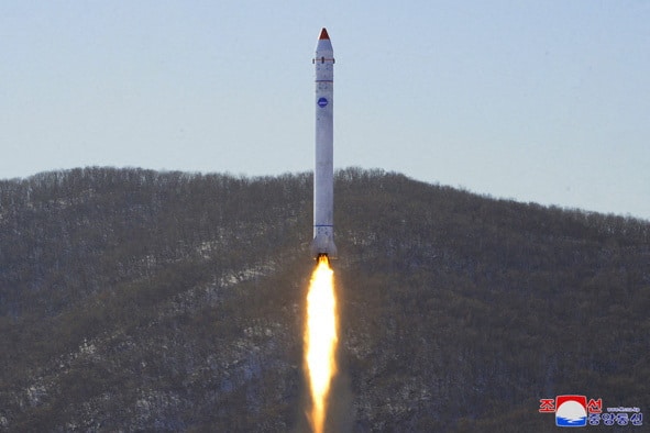 Sjeverna Koreja ponovo ispalila balističke rakete prema moru